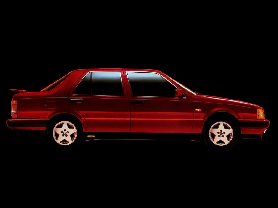  Lancia Thema 8.32 1986 года  (фото 2 из 13)